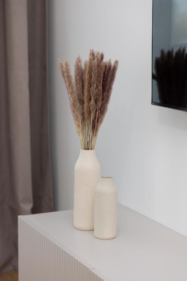 Apartment Luxury With Air-conditioning Guminska By Renters Prestige Warsaw