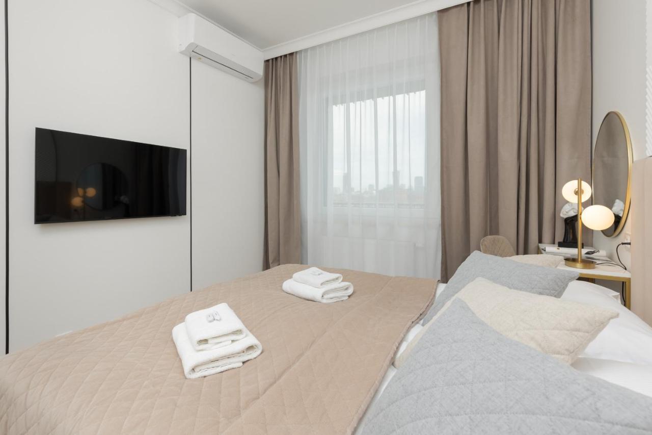 Luxury With Air-conditioning Guminska By Renters Prestige Warsaw