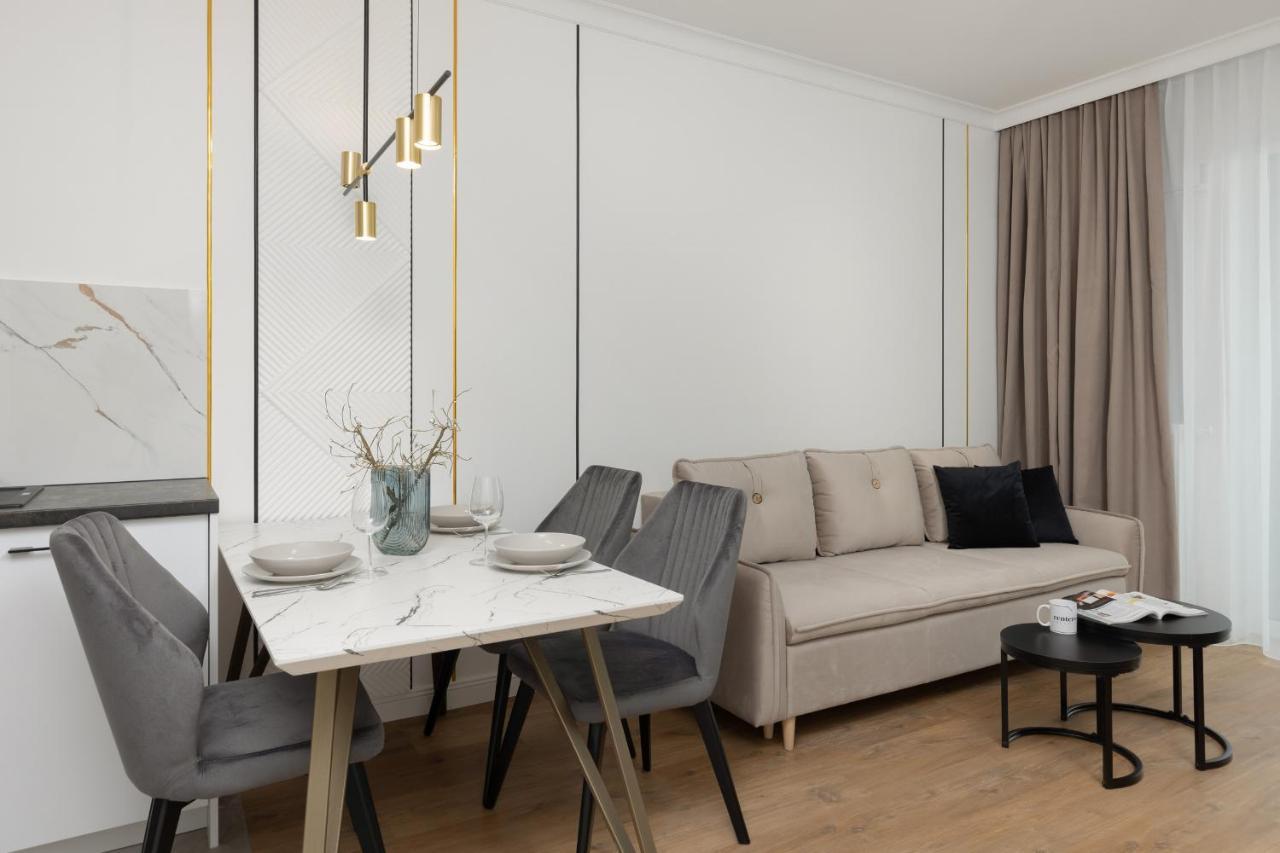 Apartment Luxury With Air-conditioning Guminska By Renters Prestige