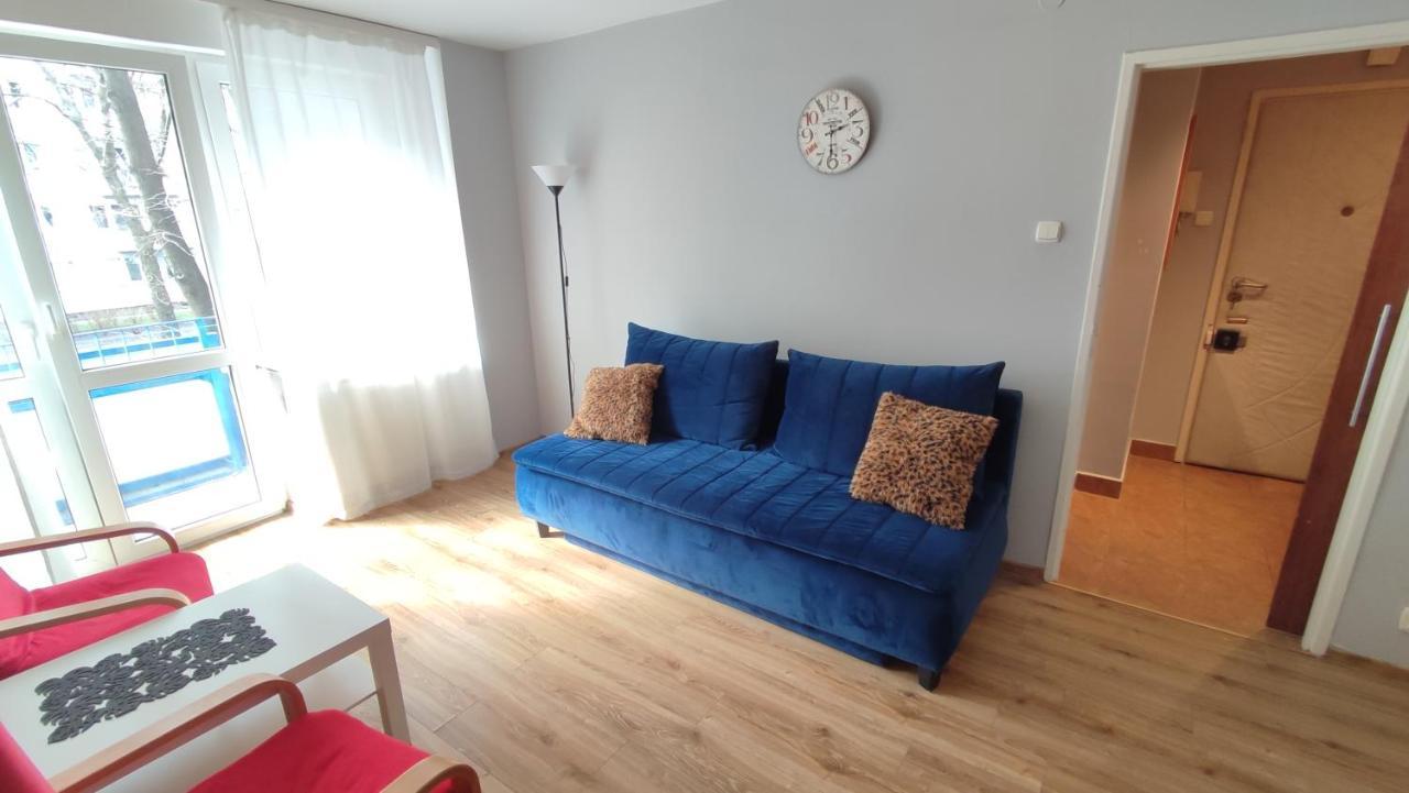 Centrum - Metro Rondo Onz Apartment