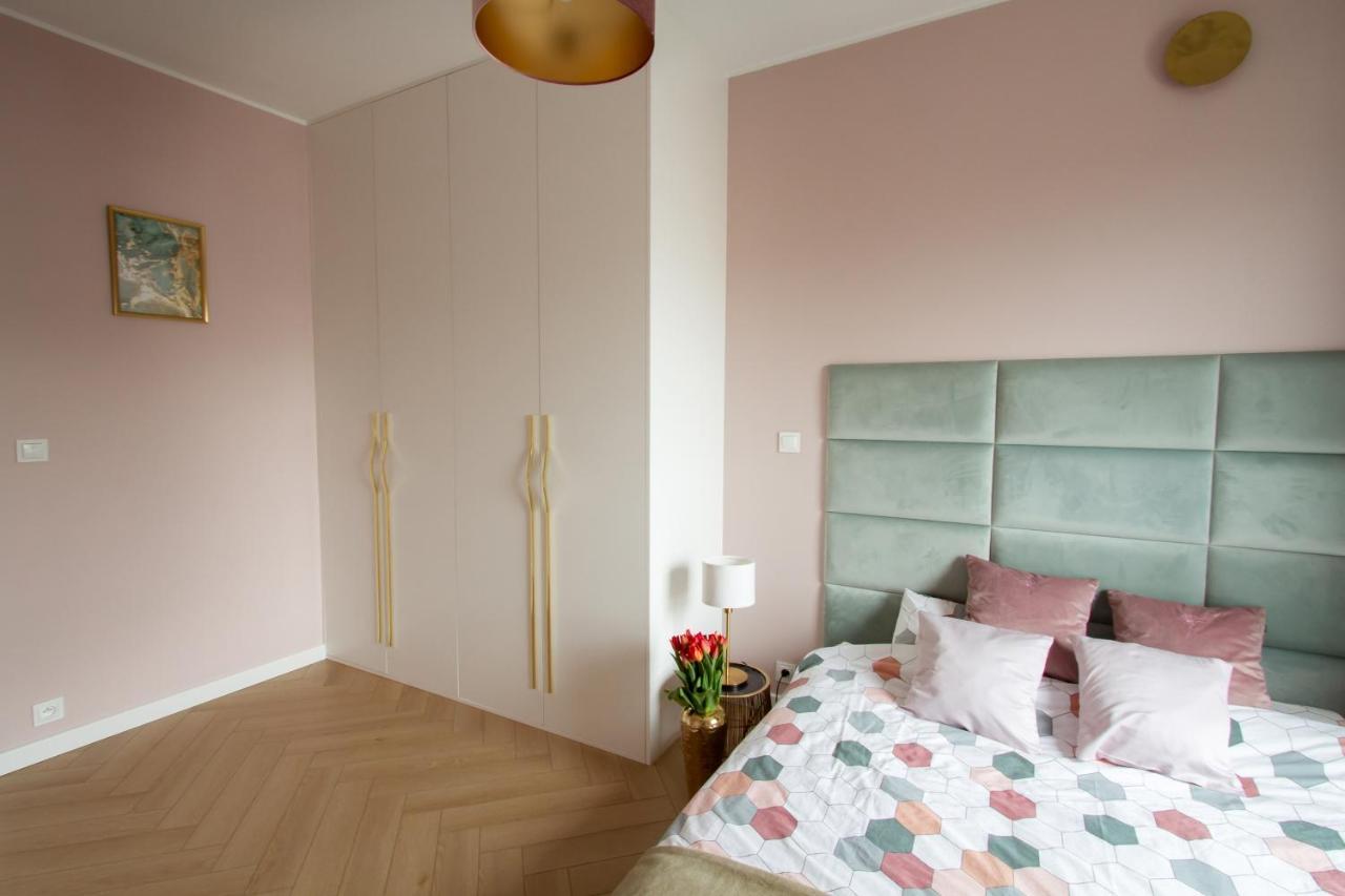Apartment Nowy Przy Placu Szembeka Warsaw