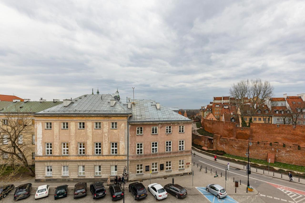 Old Town By Renters * Warszawa