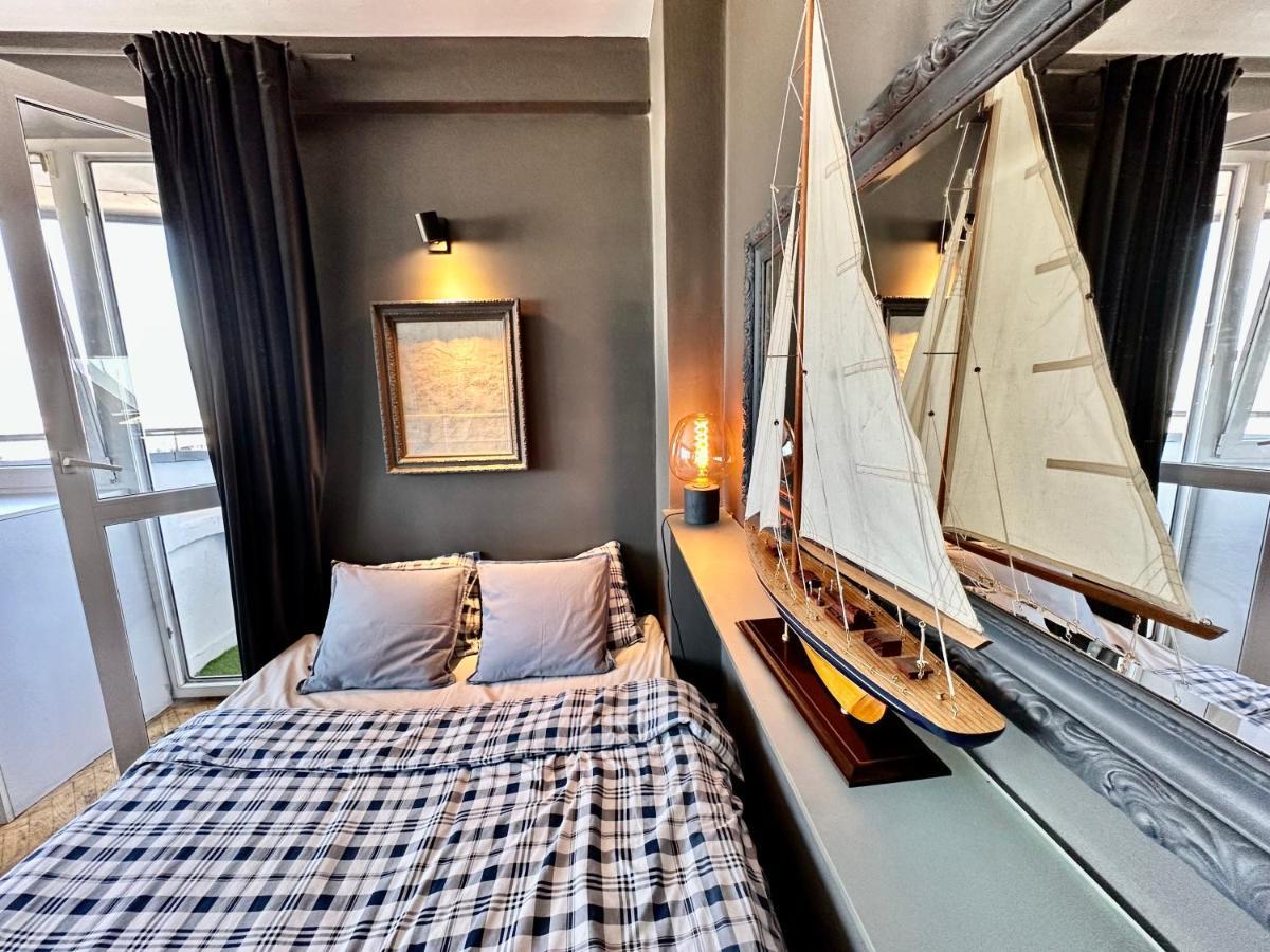 Grey Centrum Panorama: Smart With Fast Wi-fi Apartment