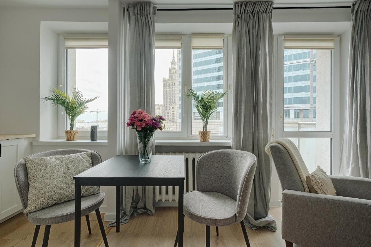Urban Oasis Private With Palace Of Culture View Apartment