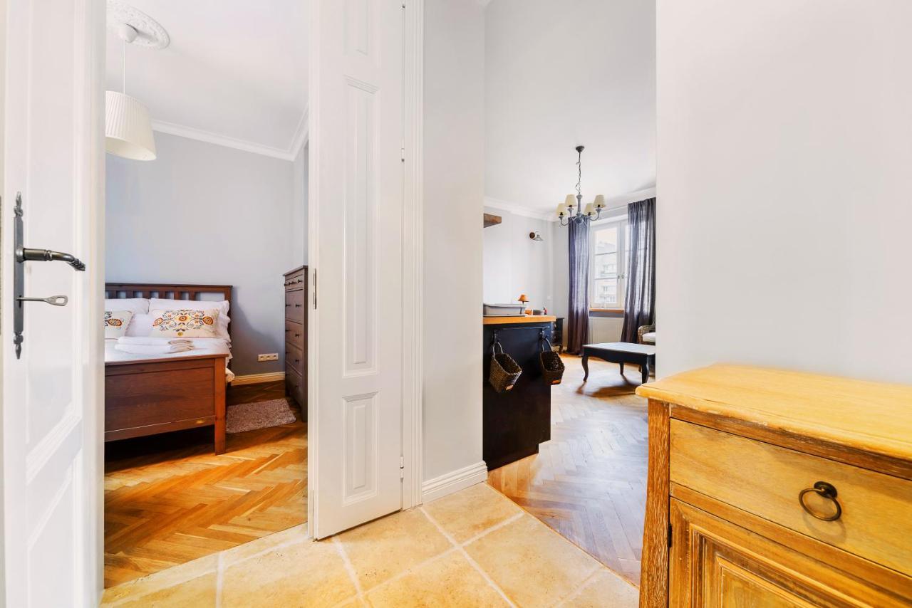 Designer Flat In The Heart Of Old Town *