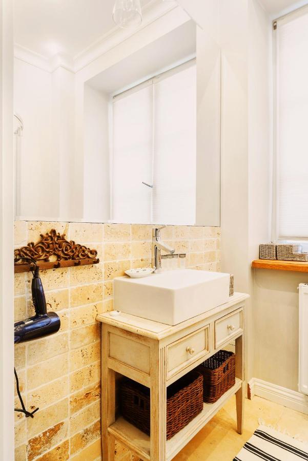 Căn hộ Designer Flat In The Heart Of Old Town