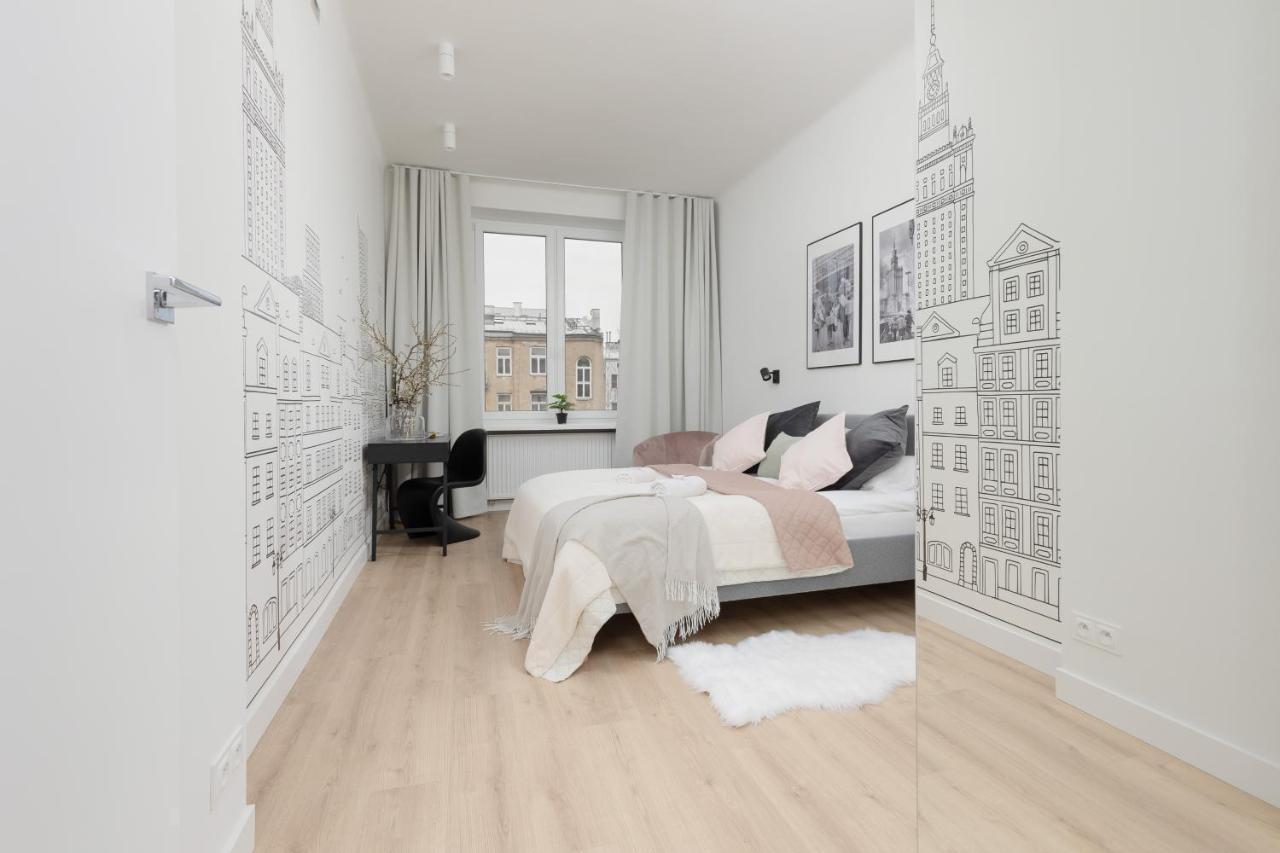 Spacious With Panoramic View Of By Renters *