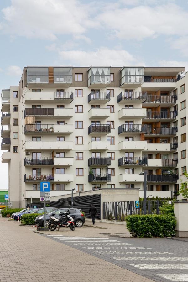 Industrial Pet-friendly With Movie Projector By Renters * Warsaw