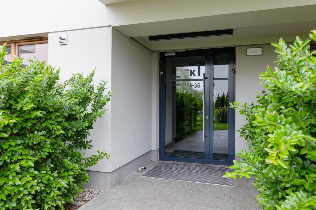 Industrial Pet-friendly With Movie Projector By Renters * Warsaw