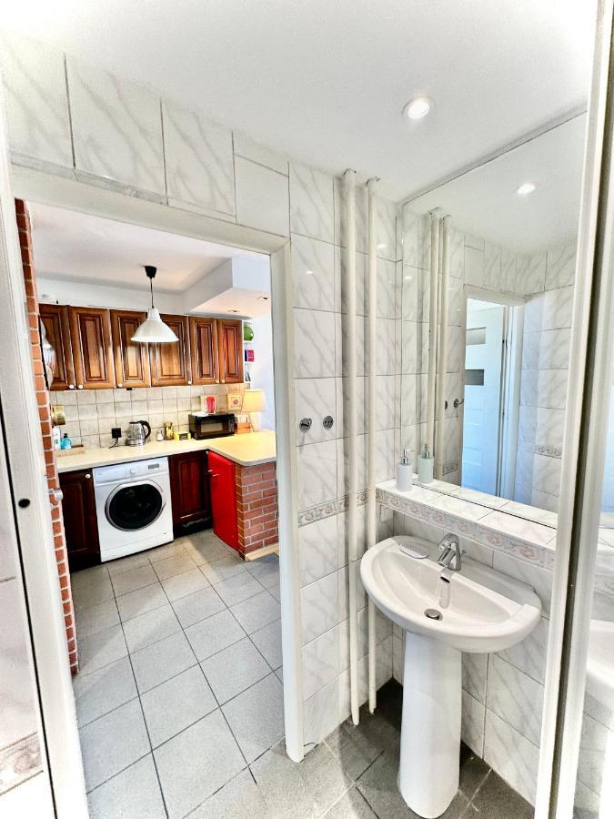 Apartamento Super White 2x Metro Scisle Centrum Wifi 300 Mbs New Varsóvia