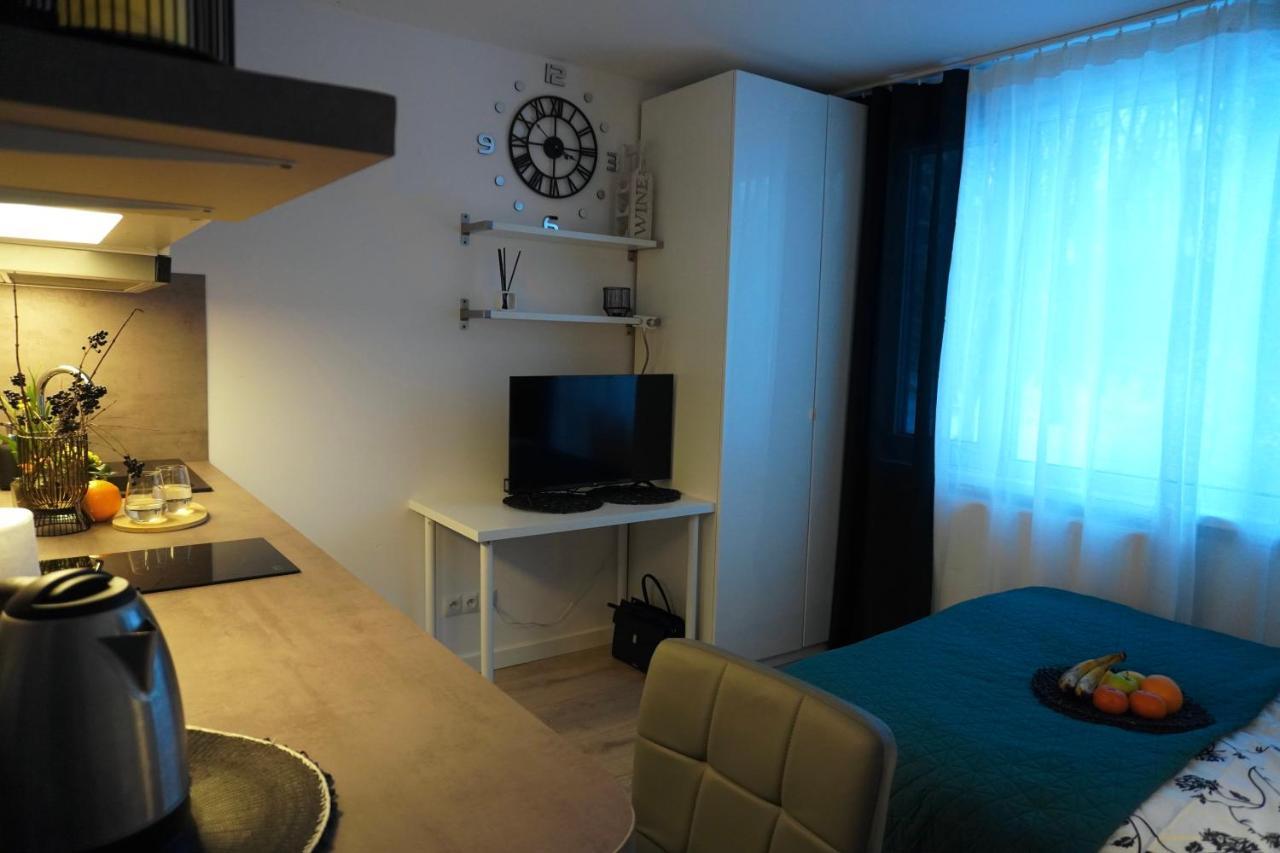 White Park Batorego Mokotow Centrum Wifi Free Smarttv Warsaw