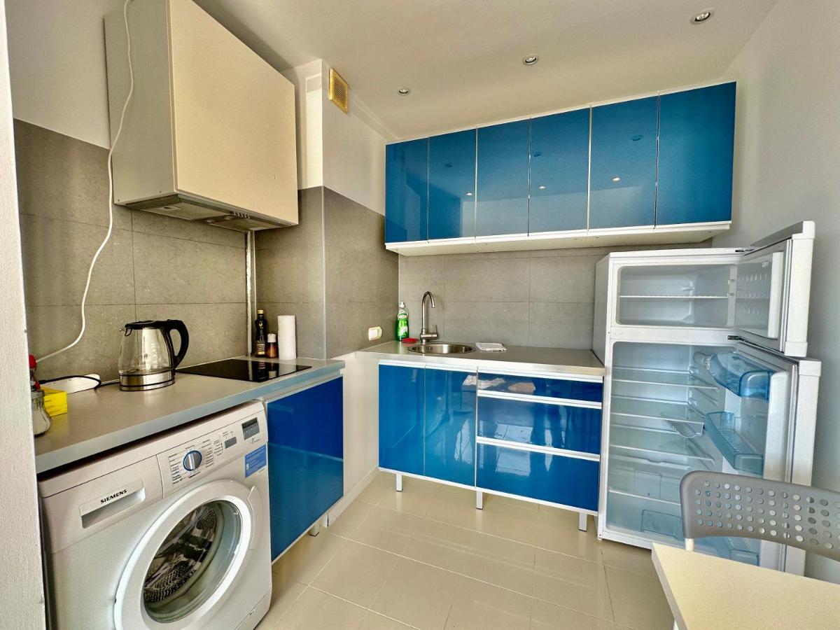 Copernic Metro Wifi 85'tv Netflix Disney+ Hbo Apartment Warsaw