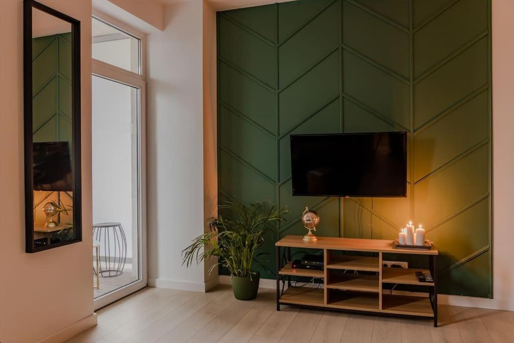Apartment Oomph Downtown Atmospheric Zelazna Street *