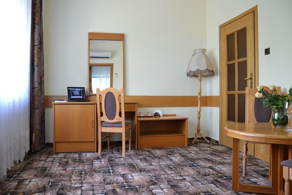 Karat Bed & Breakfast Warsaw