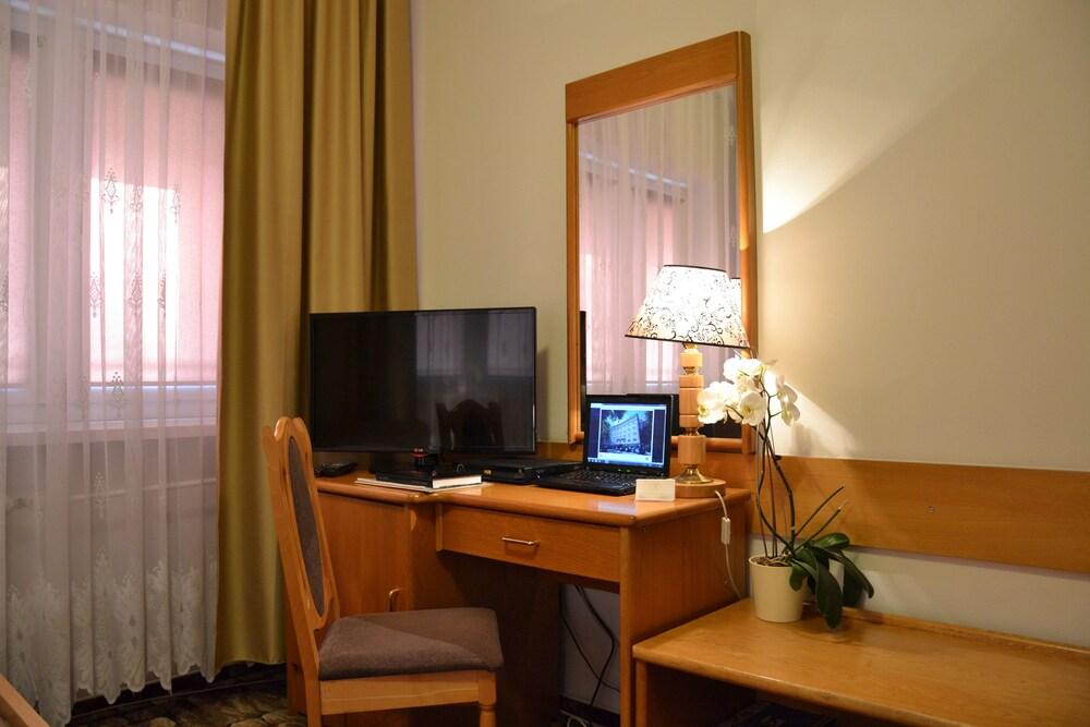 Karat Bed & Breakfast Warsaw