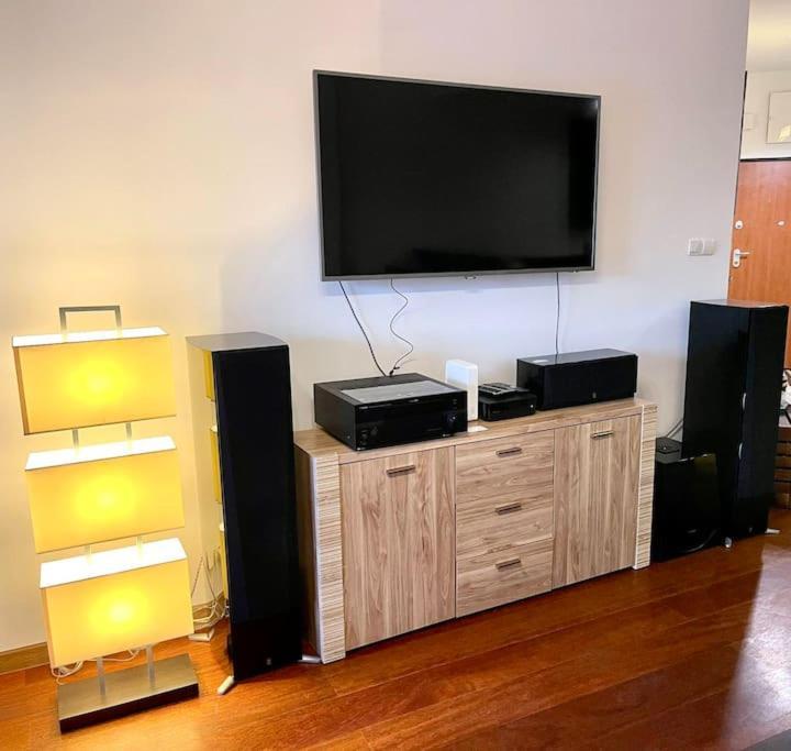 Ewen Shiraz Prime Apartment *