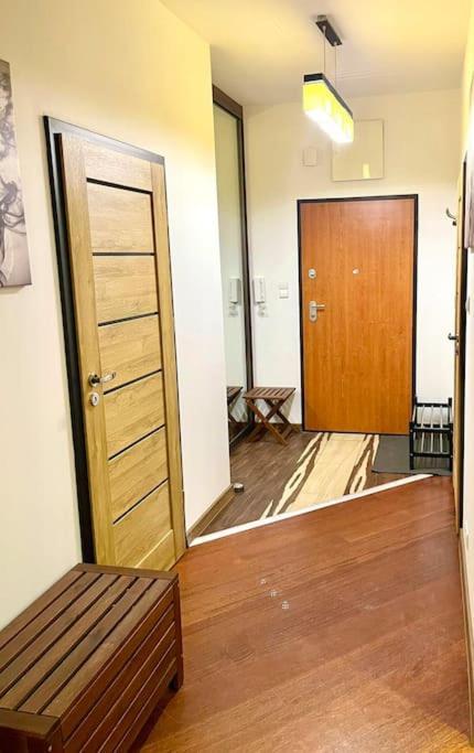 Ewen Shiraz Prime Apartment *