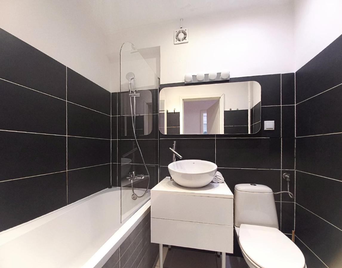 Concierge Saska Viaduct Apartment Warsaw