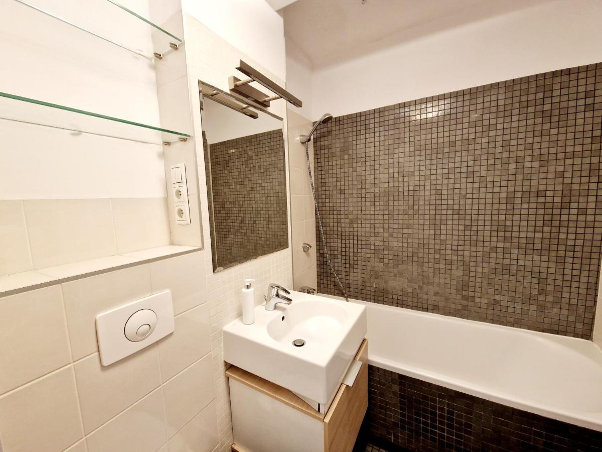 Apartment Center Subway Grzybowska 30m526