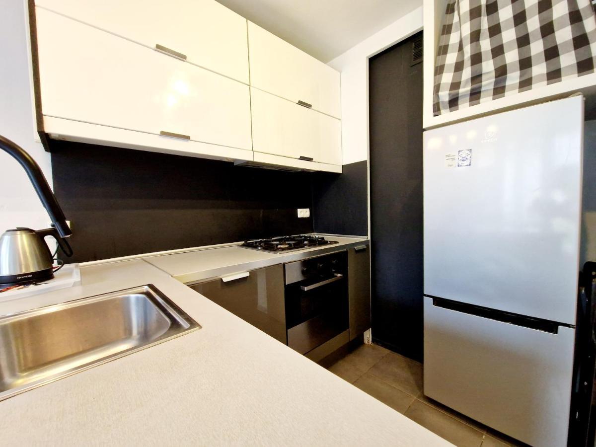 Apartment Center Subway Grzybowska 30m526 *