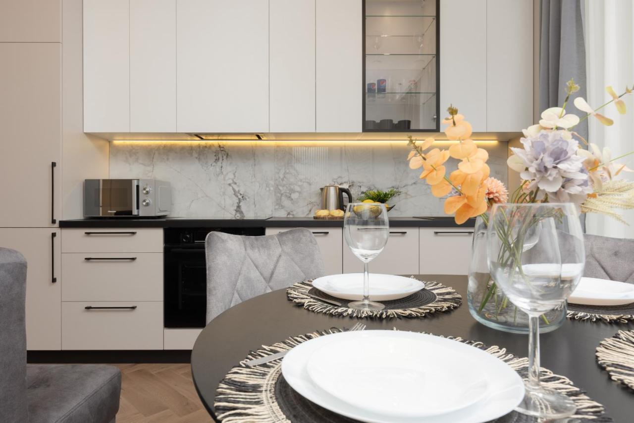 Stunning Family Ursynow With Parking & Balcony By Renters Warsaw