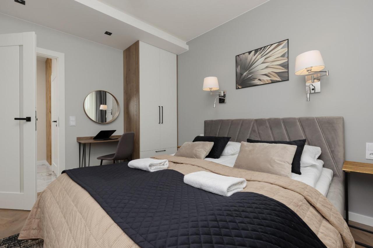 Apartment Stunning Family Ursynow With Parking & Balcony By Renters Warsaw
