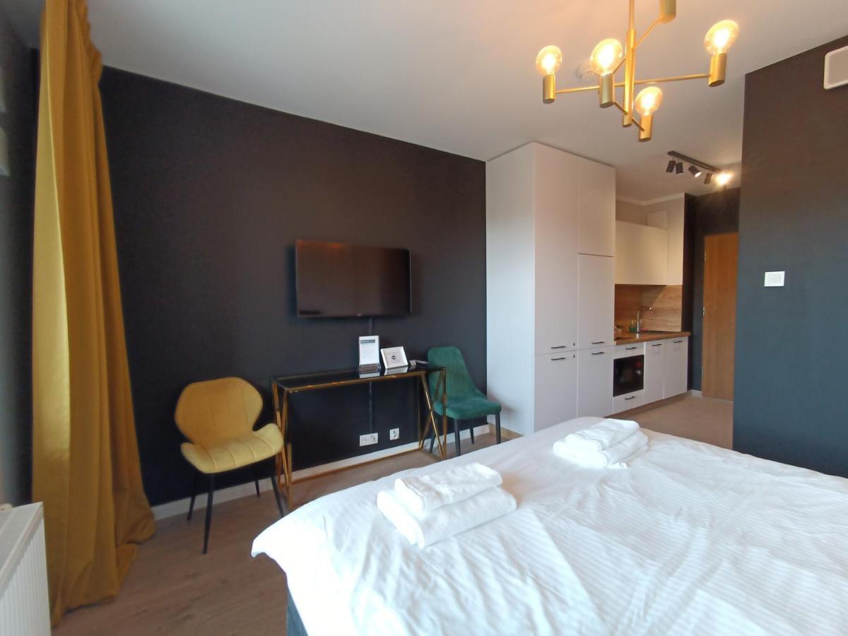 Apartment To Be - Golden *