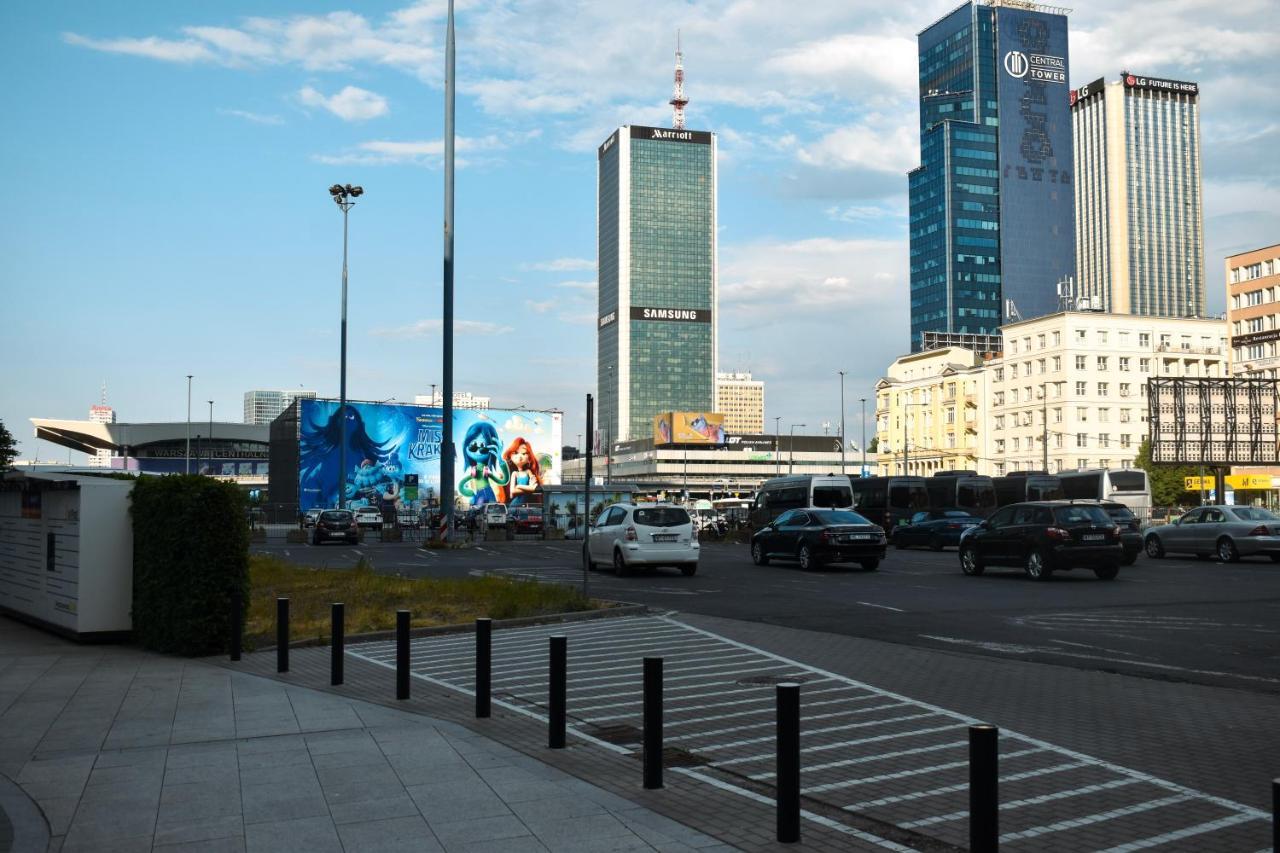 Apartment Zelazna Centre