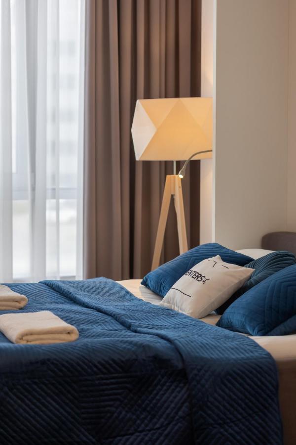 Aleje Jerozolimskie With Parking And Ac By Renters Warsaw