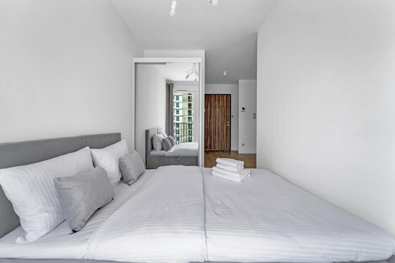 Herbu Oksza White Standard Apartament Warszawa