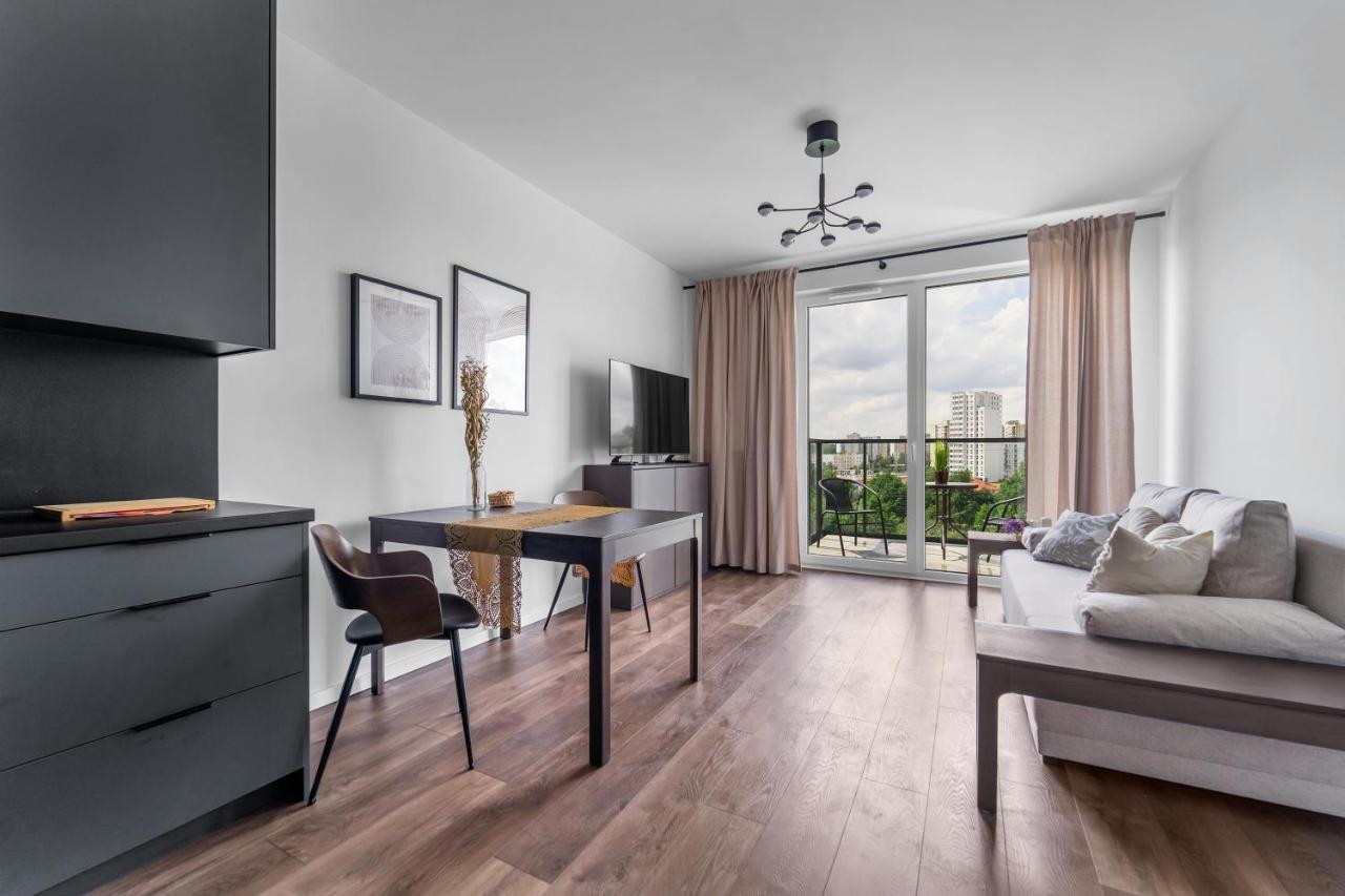 Galeria Polnocna - 45m2, Parking, Balcony - By Rentujemy Apartment