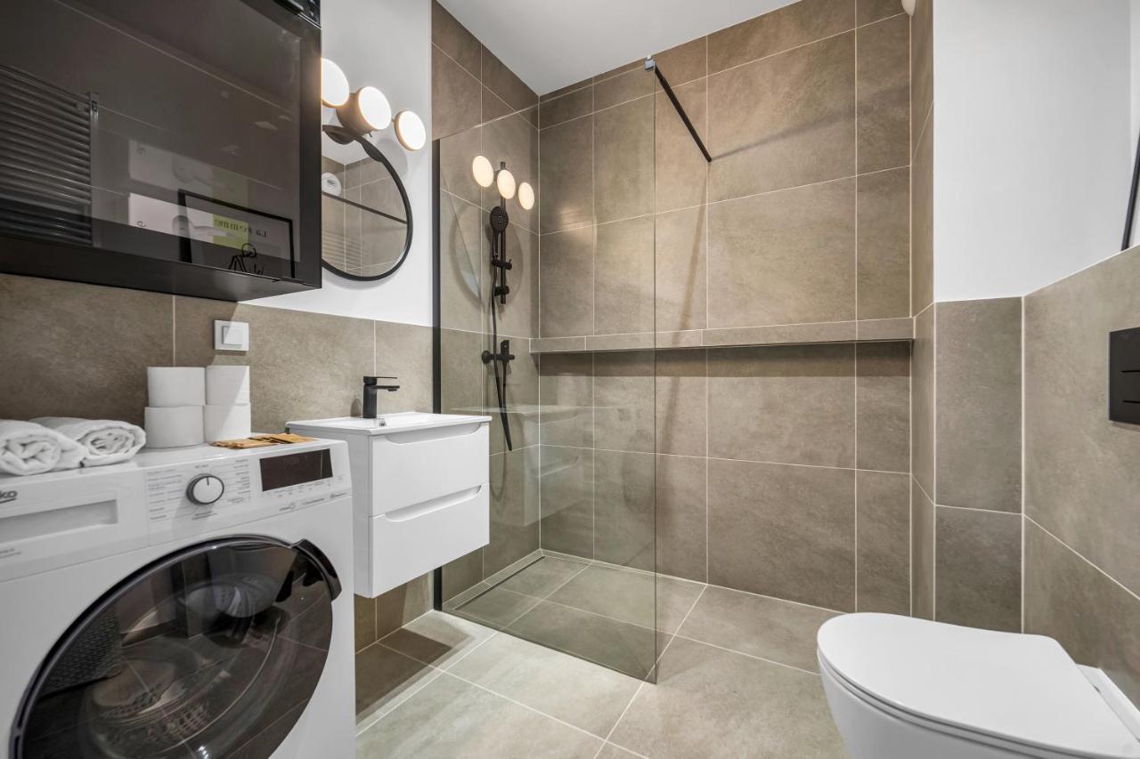 Apartment Galeria Polnocna - 45m2, Parking, Balcony - By Rentujemy *