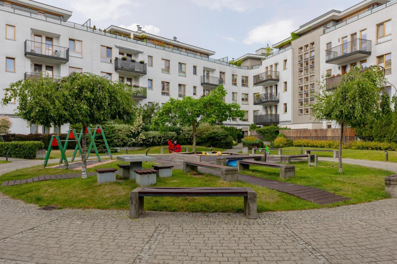 Apartamento Spacious & Homely With Parking In Wilanow By Renters