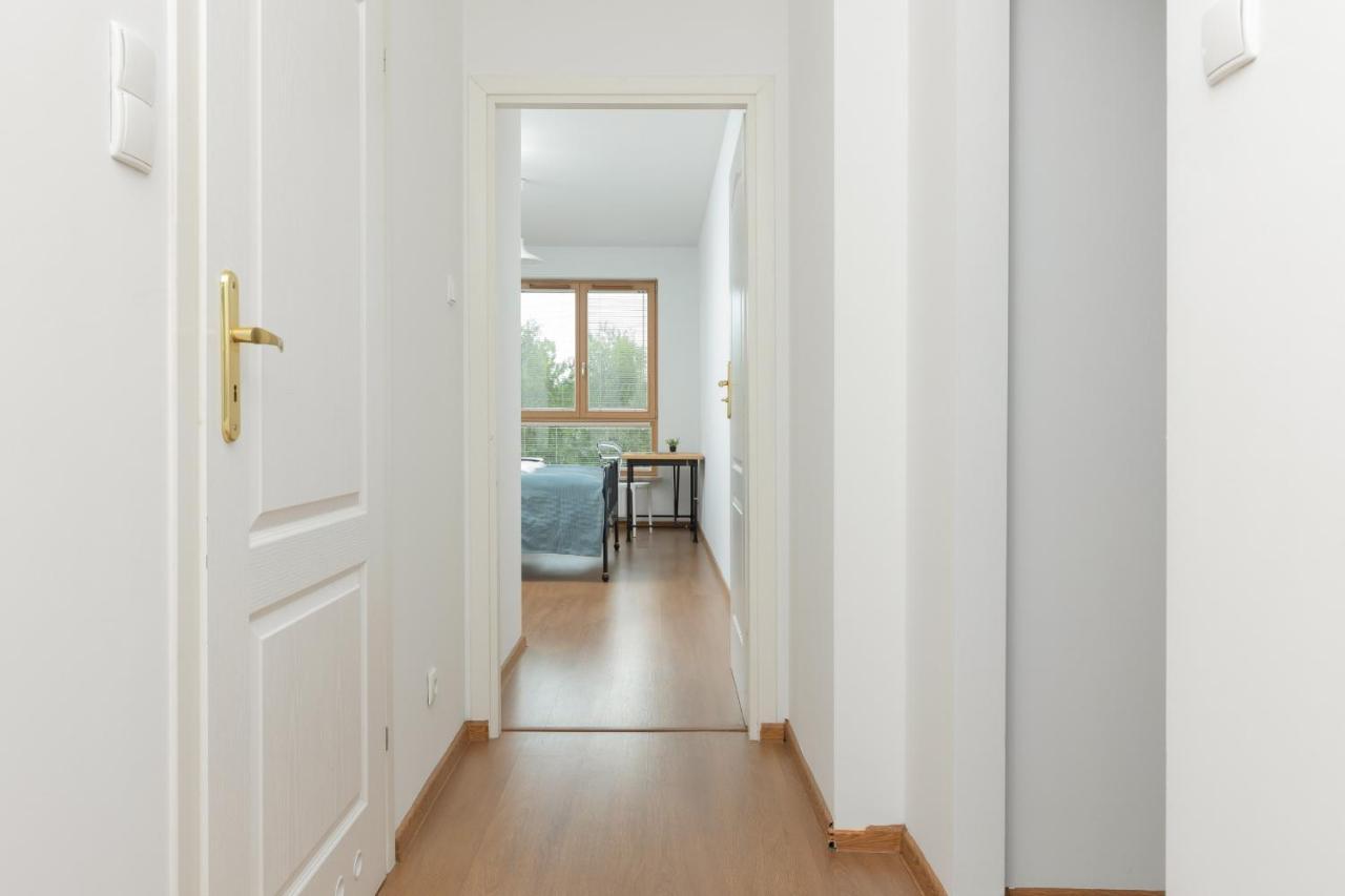 Spacious & Homely With Parking In Wilanow By Renters Apartamento Varsóvia
