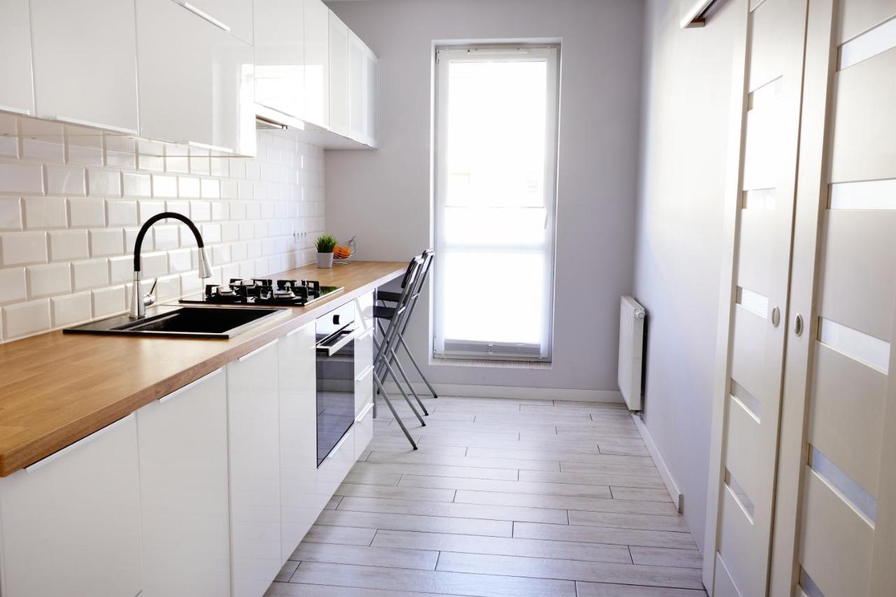 Apartament - Parking, Quiet Neighbourhood - By Rentujemy