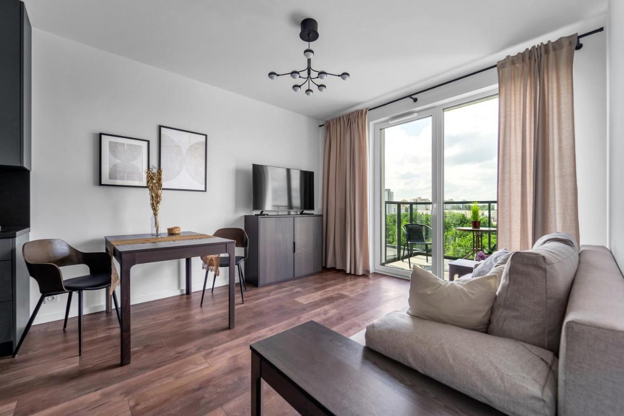 Galeria Polnocna - 45m2, Parking, Balcony - By Rentujemy Apartment