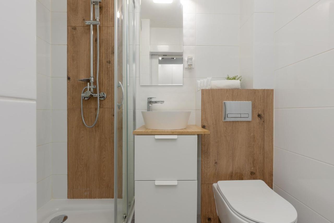 Cozy & Stylish Studio Ochota 1,5 Km To Zlote Tarasy By Renters