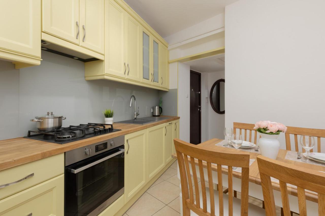Apartment Trendy Mokotowska 1 Km To Lazienki Park By Renters Warsaw