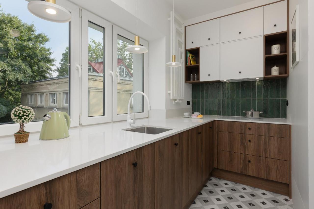 Stylish Nowolipie Close To Old Town Square By Renters Apartment Warsaw