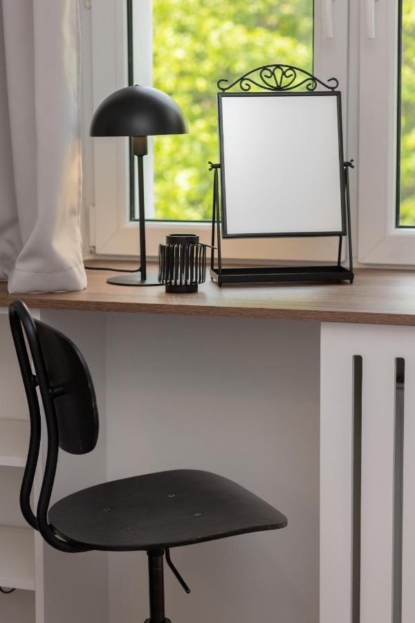 Stylish Nowolipie Close To Old Town Square By Renters Warsaw