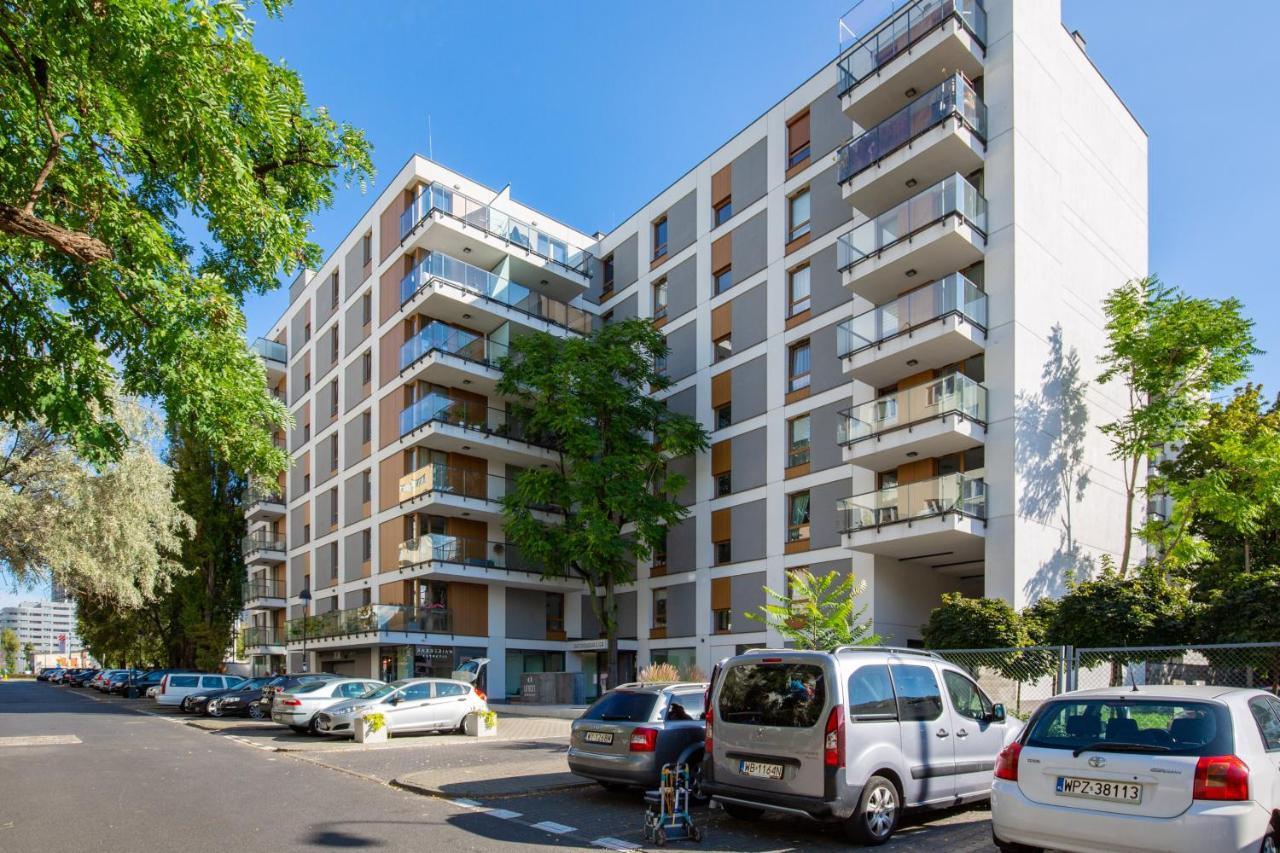 Business Center By Renters Apartment