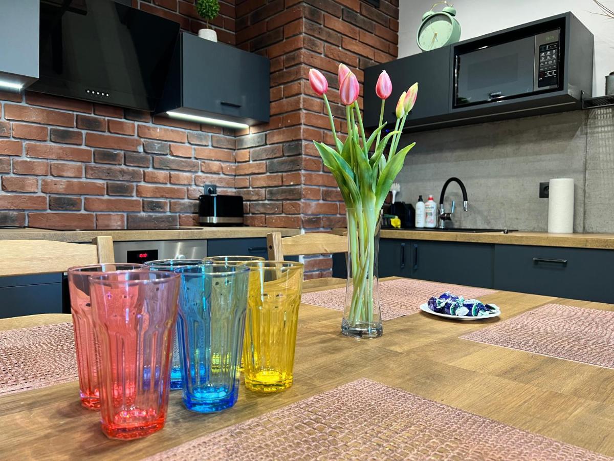 Apartamento Downtown View 3 60m2+ Free Garage 2km Old Town Metro 9min Tram Varsóvia