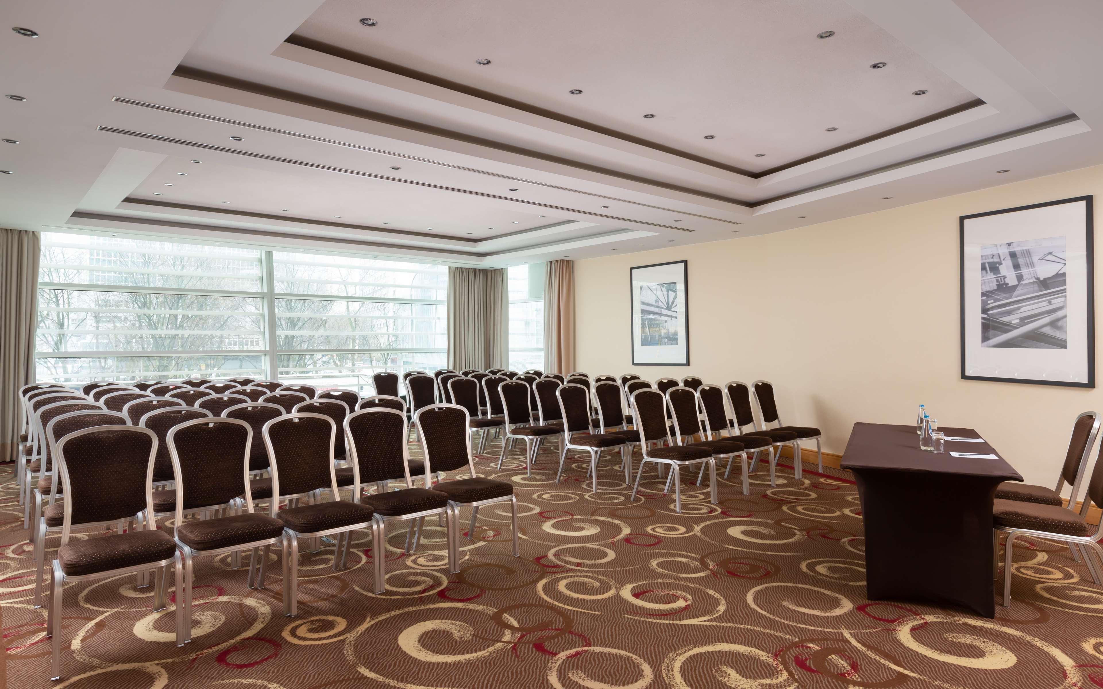 Radisson Collection Hotel, Hotel Warsaw