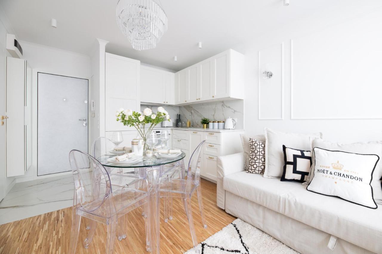 Glam & Modern By Cooee