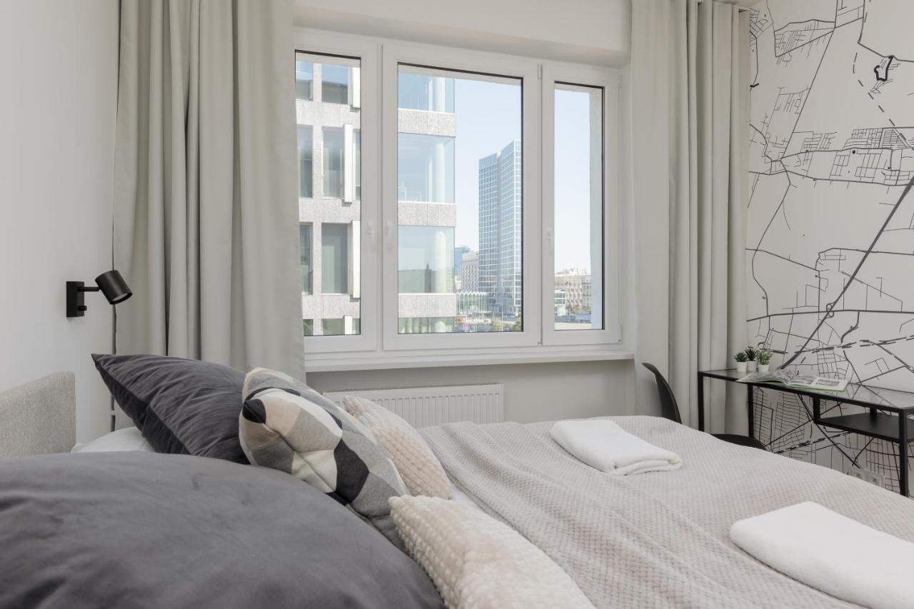 Amazing Spacious In Center By Renters Apartament *