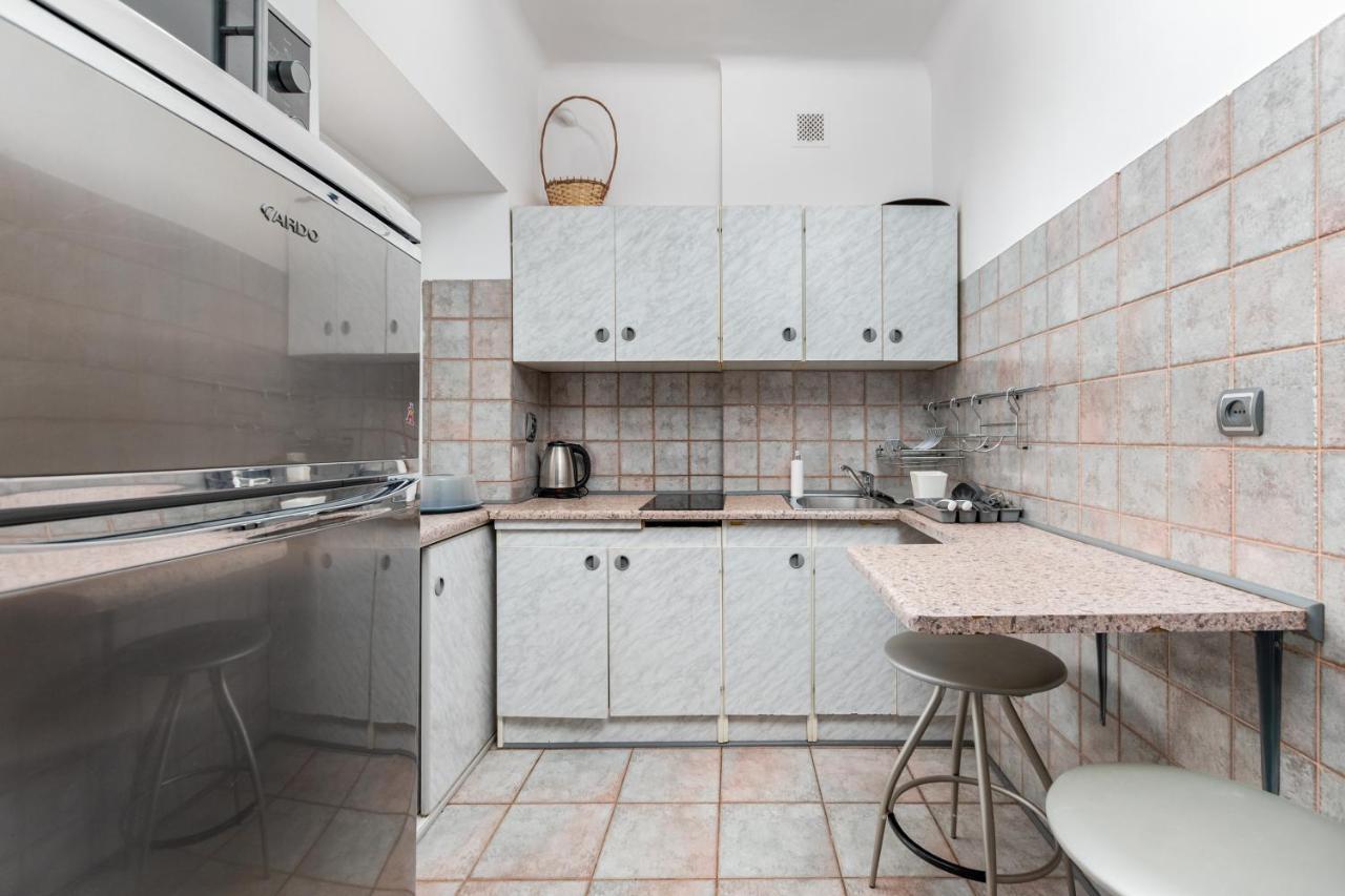 Chmielna 2 By Homeprime Apartment Warsaw