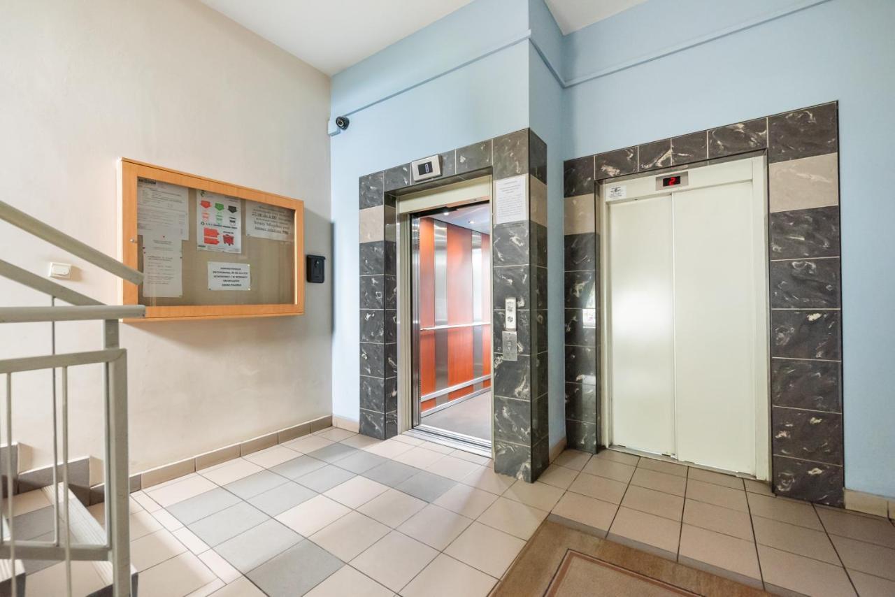 Rondo Szendzielarza Standard Apartment *