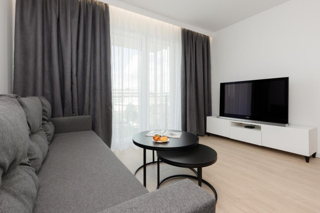 Apartament Jutrzenki Wlochy By Renters Apartment