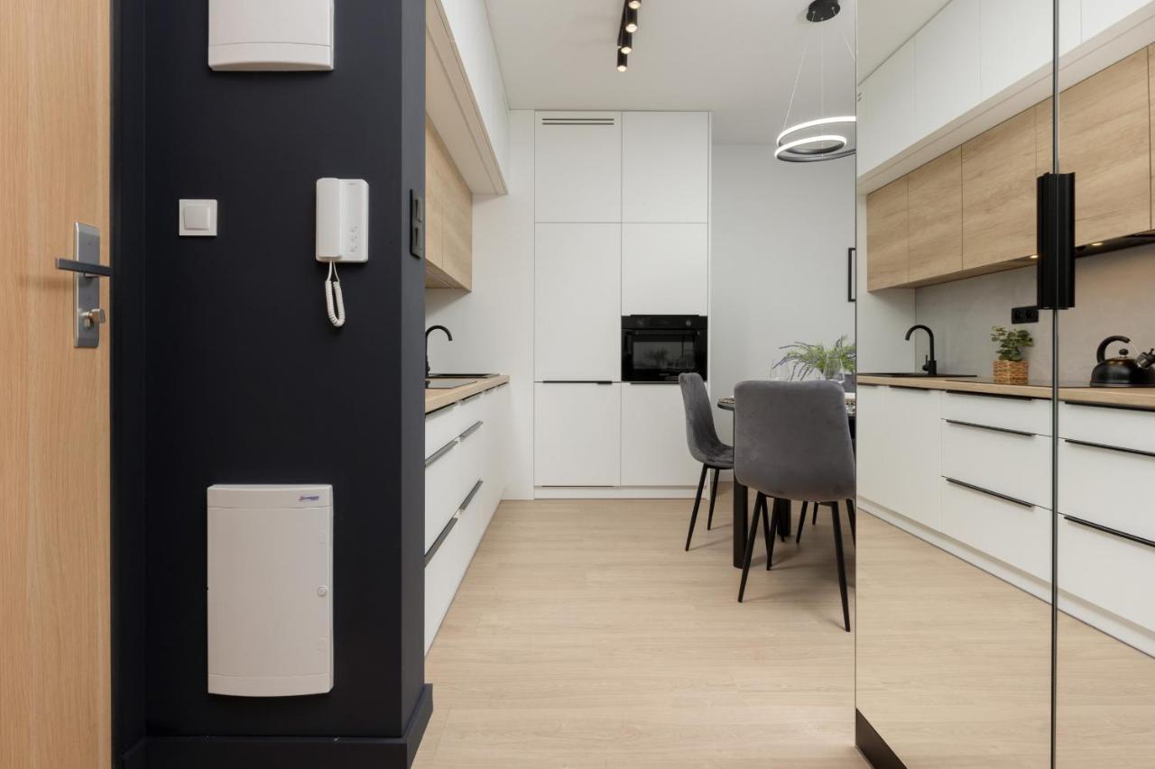 Apartament Jutrzenki Wlochy By Renters Apartment *