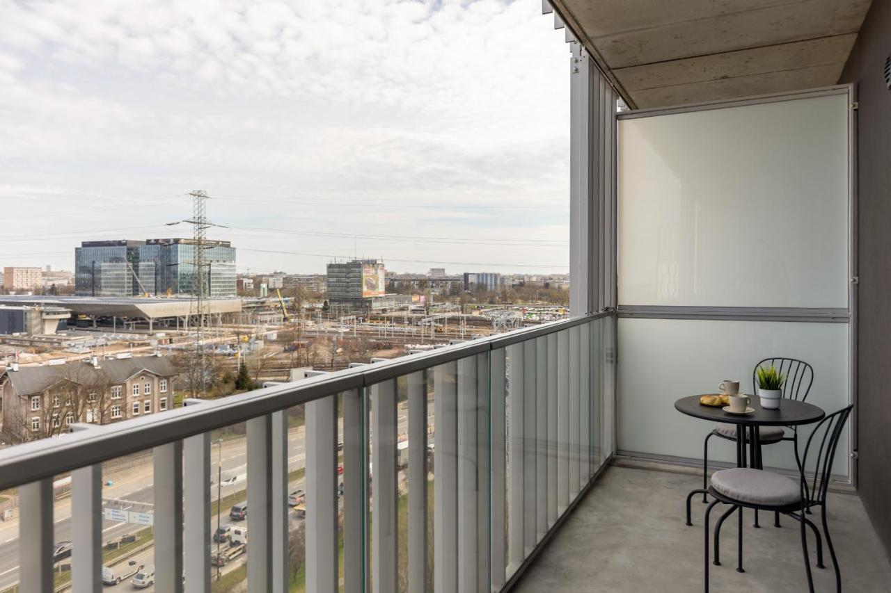 Stylish With Parking By Renters Prestige